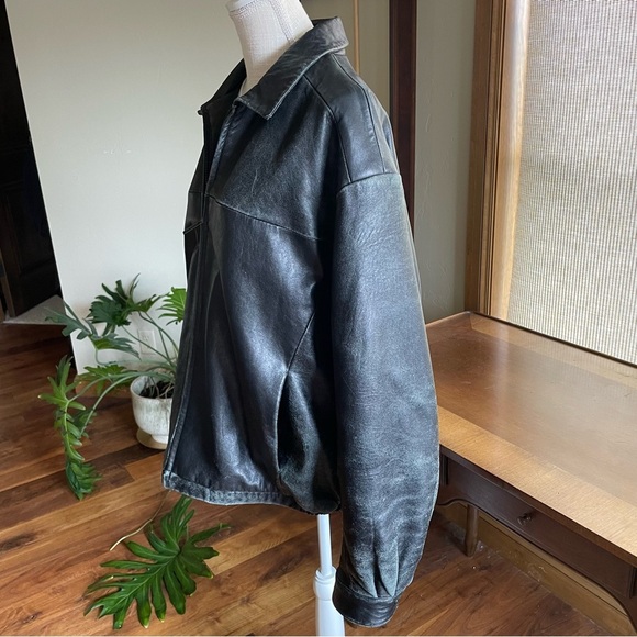 Vintage Wilsons Classic Distressed Black 100% Leather Bomber Jacket - Picture 3 of 16